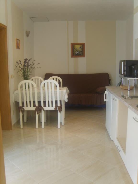 Apartments Iva Alla Trogir Oda fotoğraf